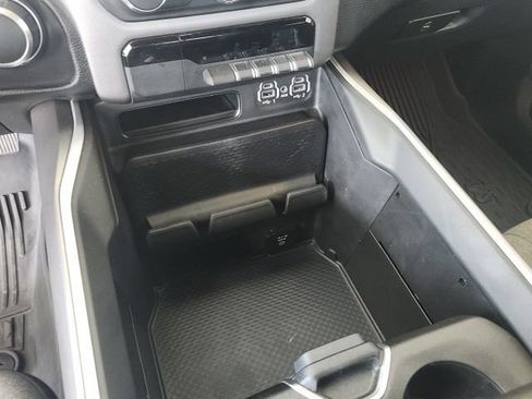 Used 2022 RAM 1500 Big Horn AWD/4WD image 31