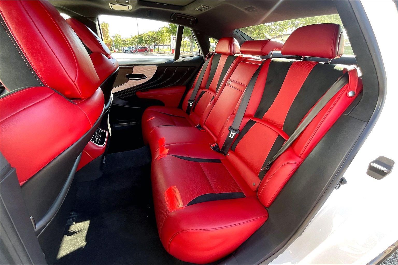 Used 2018 Lexus LS 500 F Sport w/ Accessory Package (Z1) AWD/4WD image 31