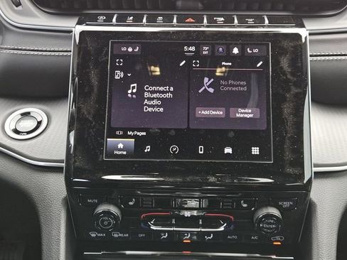 New 2025 Jeep Grand Cherokee Laredo image 11