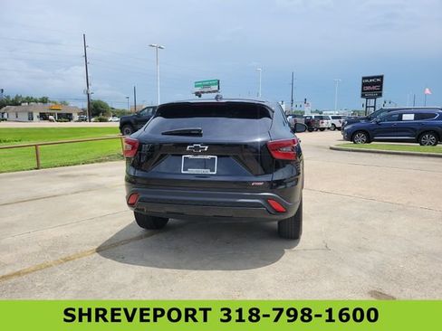 Used 2024 Chevrolet Trax RS w/ Sunroof Package FWD image 6