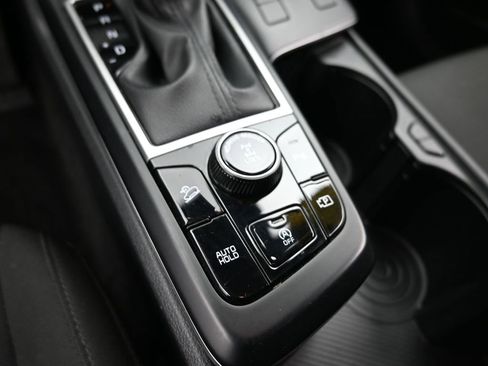 Used 2023 Kia Sportage LX AWD/4WD image 18