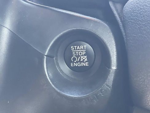 Used 2022 Jeep Renegade Sport image 17