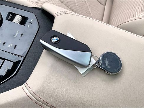 Used 2025 BMW X3 xDrive30i w/ Convenience Package image 13