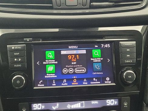 Used 2018 Nissan Rogue SL w/ Premium Package FWD image 25