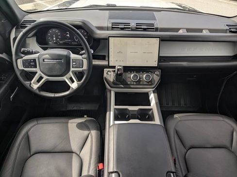 Used 2026 Land Rover Defender 110 X-Dynamic SE AWD/4WD image 15