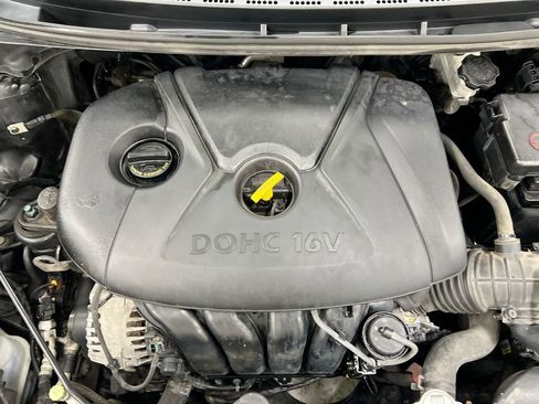 Used 2013 Hyundai Elantra Limited FWD image 23