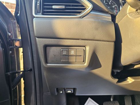 Used 2019 MAZDA CX-5 Touring image 32