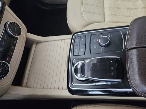 Used 2017 Mercedes-Benz GLS 450 4MATIC image 28