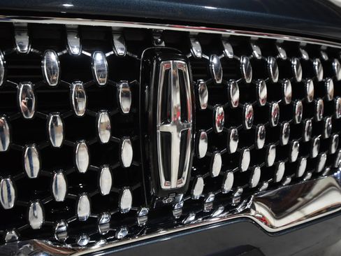 Used 2022 Lincoln Aviator Black Label image 3