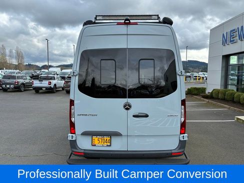 Used 2021 Mercedes-Benz Sprinter 2500 image 6