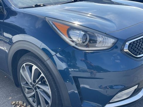 Used 2018 Kia Niro Touring FWD image 10