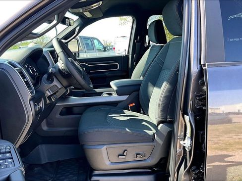 New 2026 RAM 3500 Big Horn AWD/4WD image 9