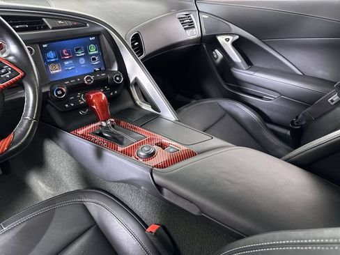 Used 2017 Chevrolet Corvette Stingray Coupe RWD image 36