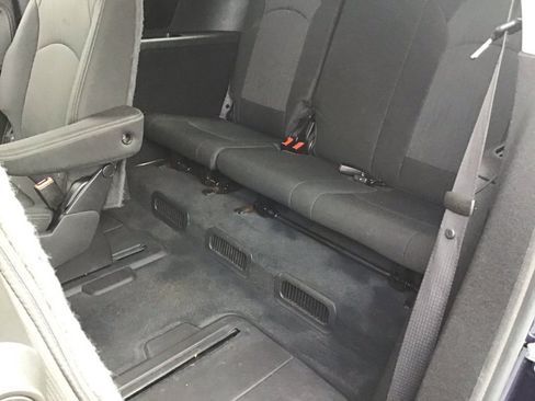 Used 2016 Chevrolet Traverse LT image 14