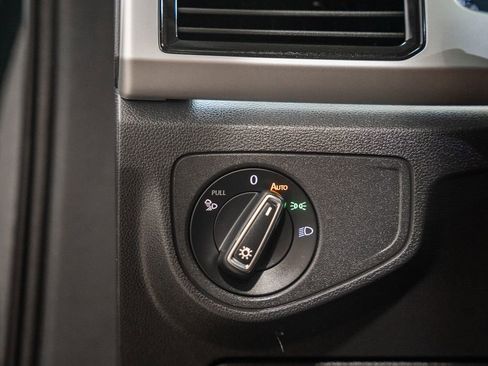 Used 2021 Volkswagen Atlas SEL Premium image 45