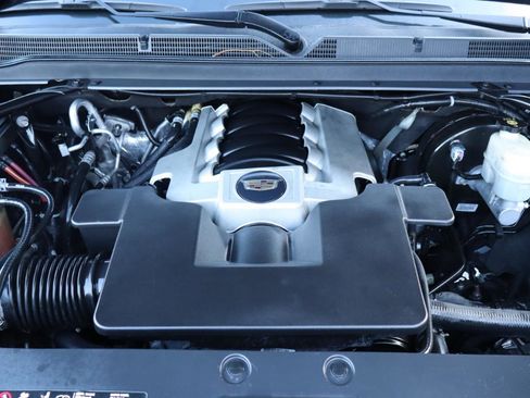 Used 2020 Cadillac Escalade Luxury image 50