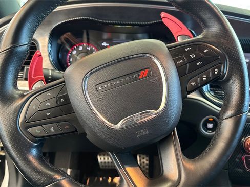 Used 2018 Dodge Charger R/T image 18
