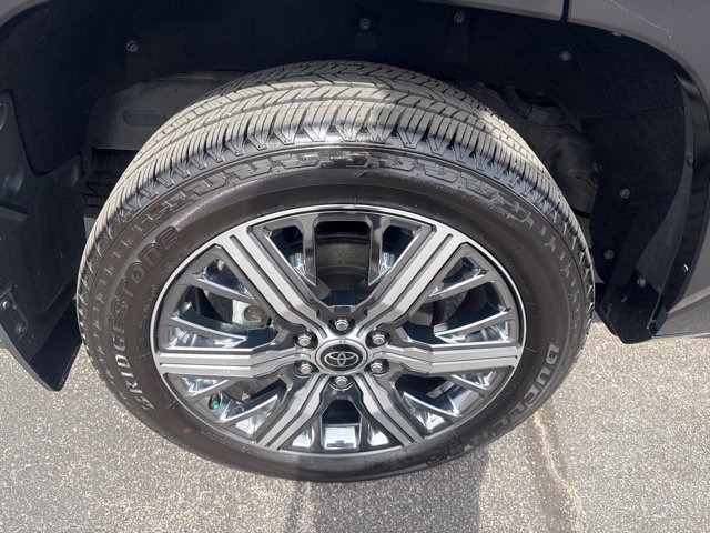 Used 2023 Toyota Sequoia Capstone AWD/4WD image 14