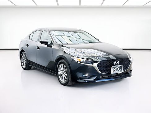 Used 2021 MAZDA MAZDA3 s FWD image 3