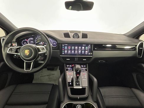 Used 2023 Porsche Cayenne Coupe image 14