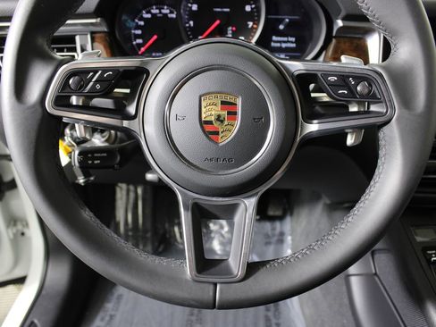 Used 2021 Porsche Macan AWD/4WD image 22