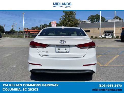 Used 2017 Hyundai Elantra SE FWD image 5