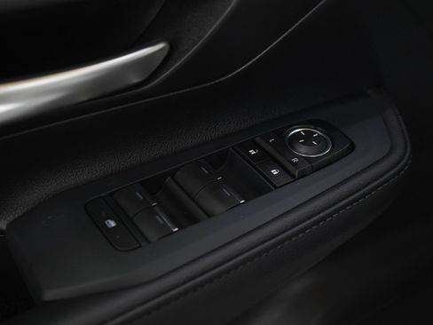 Used 2025 Toyota Grand Highlander AWD Hybrid image 24