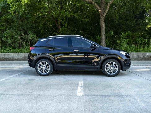 Used 2023 Buick Encore GX Essence w/ Experience Buick Package FWD image 10
