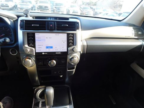 Used 2022 Toyota 4Runner SR5 image 32