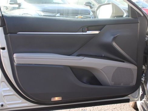 Used 2023 Toyota Camry XSE FWD image 15