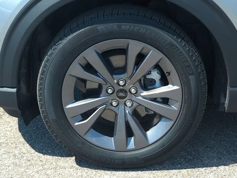 Used 2025 Ford Explorer Active w/ Active Comfort Package AWD/4WD image 10