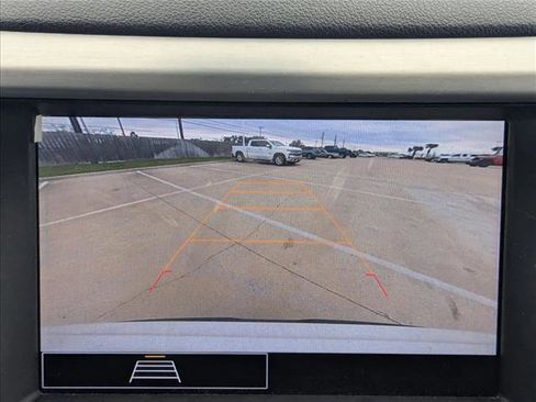 Used 2023 GMC Acadia SLE w/ Driver Convenience Package image 12