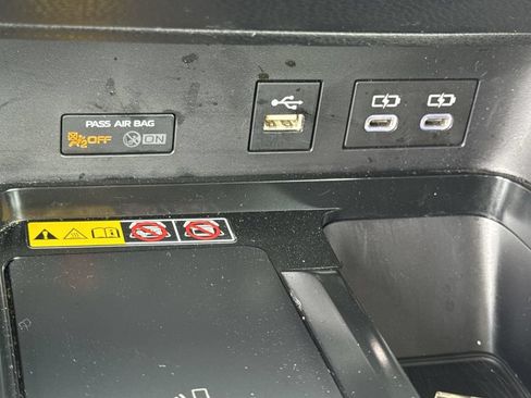 Used 2025 Toyota Camry SE FWD image 23