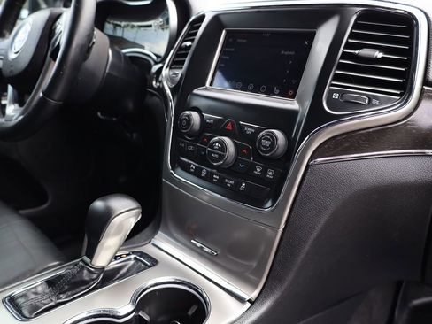Used 2018 Jeep Grand Cherokee Limited AWD/4WD image 20