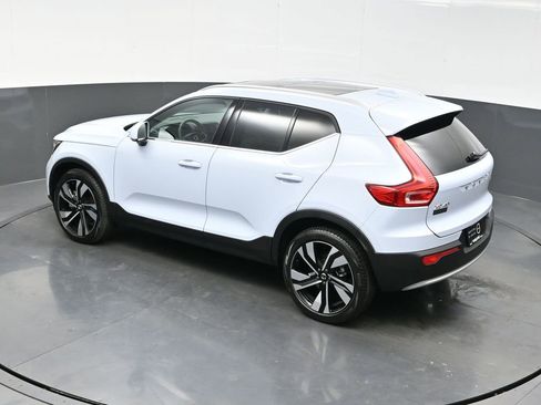 Used 2024 Volvo XC40 B5 Ultimate image 29