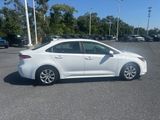 Used 2022 Toyota Corolla LE image 5