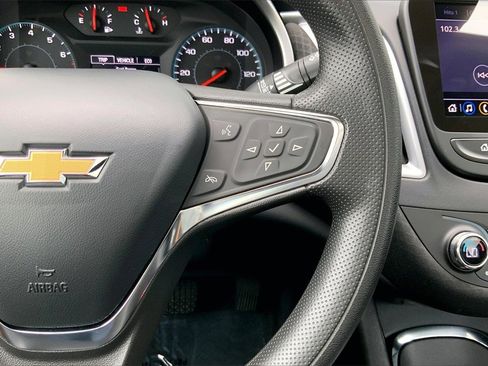 Used 2024 Chevrolet Malibu LT image 21