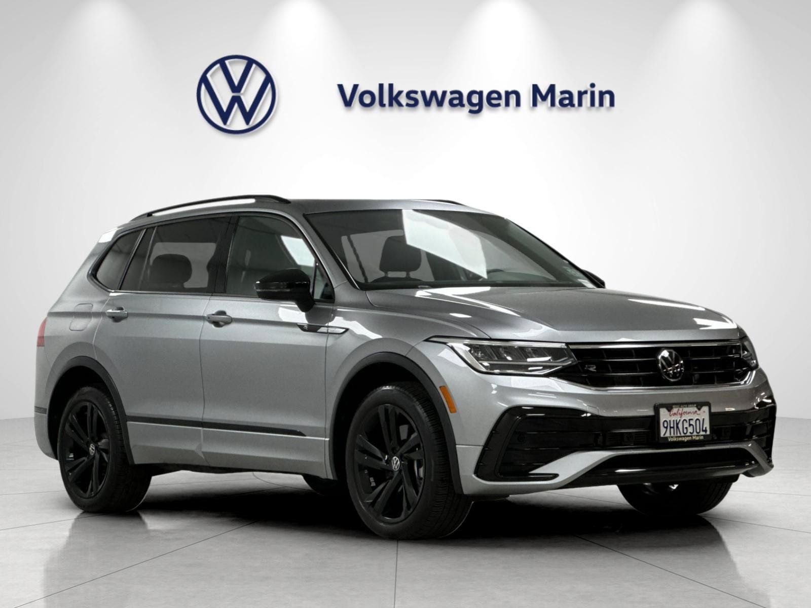 Used 2023 Volkswagen Tiguan SE R-Line AWD/4WD image 7