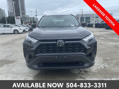 Used 2024 Toyota RAV4 XLE AWD/4WD image 8