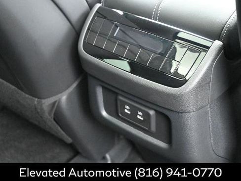Certified 2026 INFINITI QX60 Luxe w/ Cargo Package AWD/4WD image 11