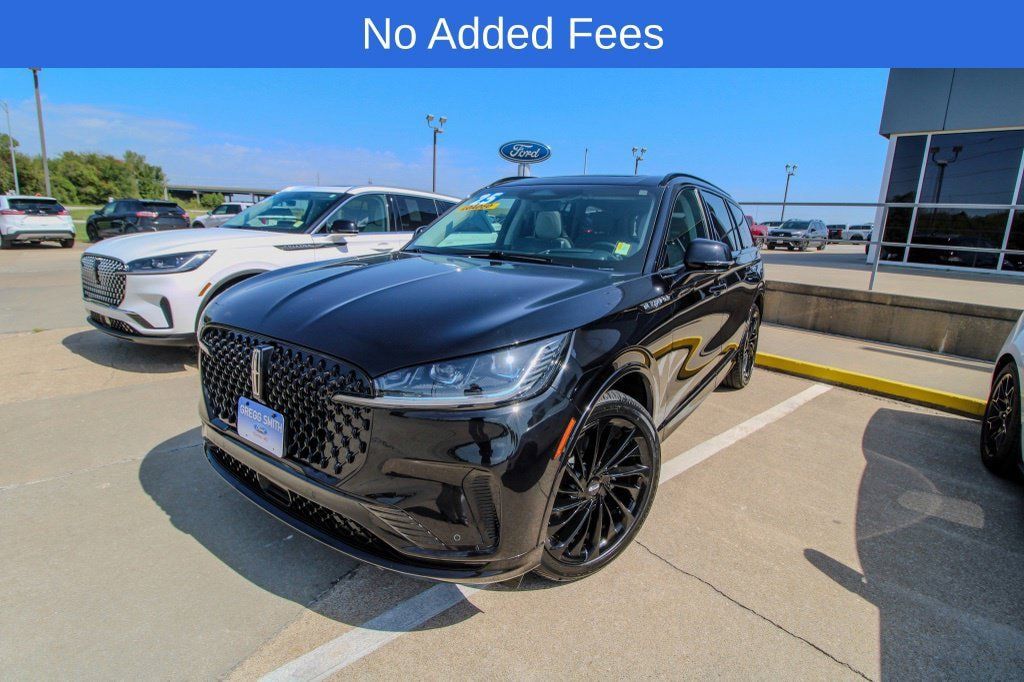 Used 2025 Lincoln Aviator Reserve w/ Equipment Group 201A AWD/4WD image 1