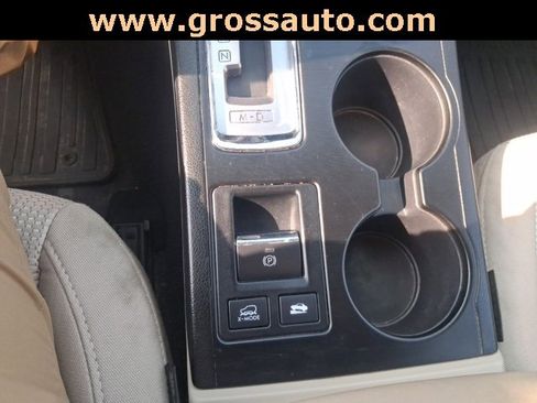 Used 2017 Subaru Outback 2.5i image 7