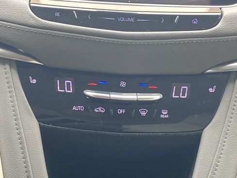 Used 2017 Cadillac XT5 Luxury FWD image 19
