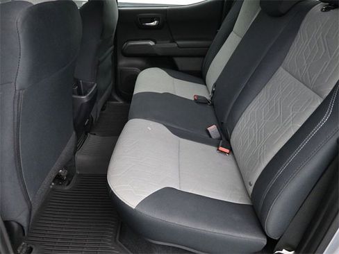 Used 2021 Toyota Tacoma TRD Sport image 18