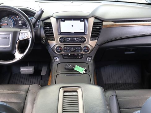 Used 2019 GMC Yukon XL Denali w/ Open Road Package AWD/4WD image 17