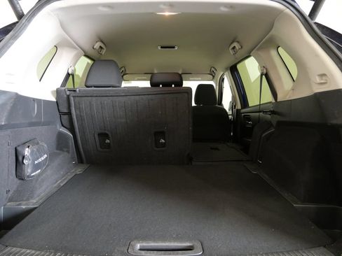 Used 2025 Nissan Rogue SV AWD/4WD image 26
