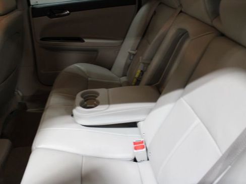 Used 2008 Chevrolet Impala SS w/ Convenience Package image 39