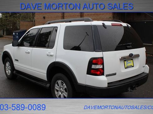 Used 2007 Ford Explorer XLT image 3