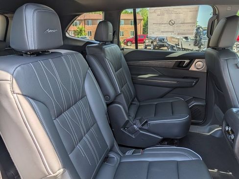 New 2026 Buick Enclave Avenir w/ Super Cruise Package AWD/4WD image 29