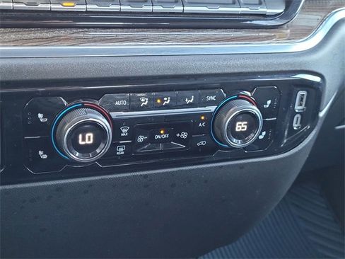 Used 2025 Chevrolet Silverado 1500 LT image 11